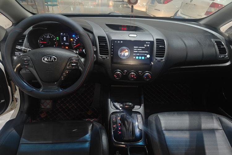 Used Kia K3 2017 1.6L Automatic 15th Anniversary Special Edition GLS Center Console