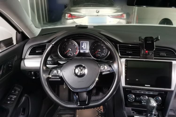 Used Volkswagen Lamando 2015 280TSI DSG Comfort Edition Steering Wheel