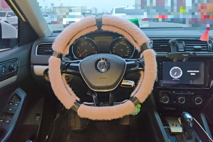 Used Volkswagen Sagitar 2015 230TSI Automatic Comfort Version