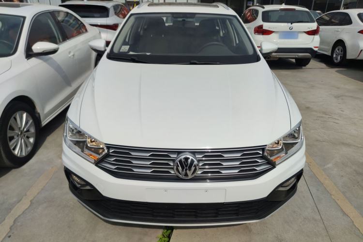 Used Volkswagen C-TREK 2017 230TSI DSG Comfort Version
