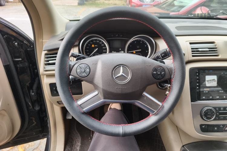 Used Mercedes-Benz R-Class 2011 R 300 L Business Model