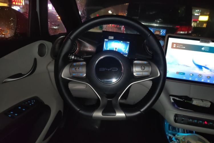 Used BYD Dolphin 2021 405 km Fashion Edition Steering Wheel