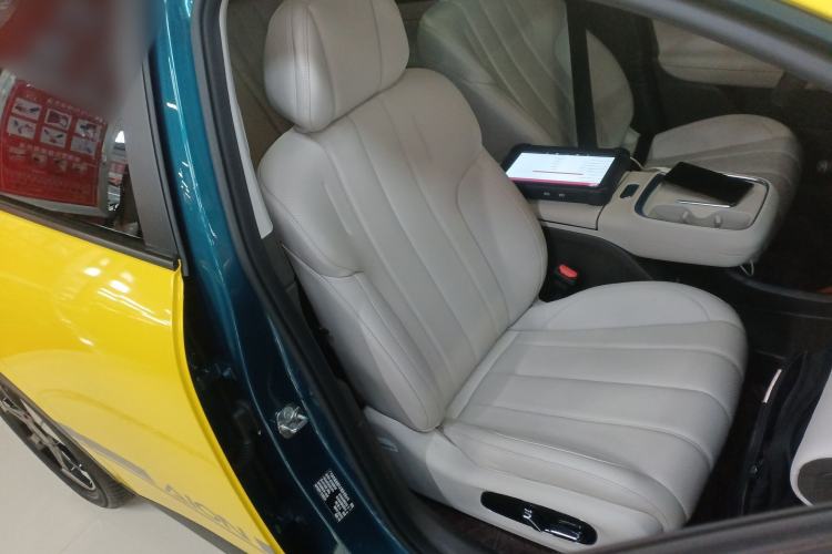 Used AION UT 2025 420 Prestige Edition Right Front Seat