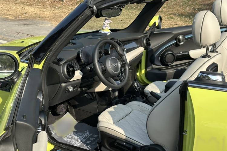 Used MINI MINI 2022 Revised 2.0T COOPER S CABRIO Sidewalk
