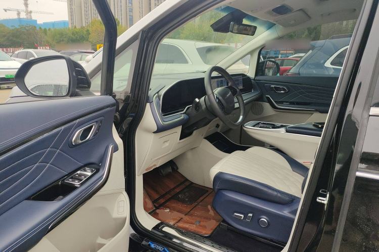 Used SAIC MAXUS G90 2022 2.0T Interstellar Six-Seater Edition
