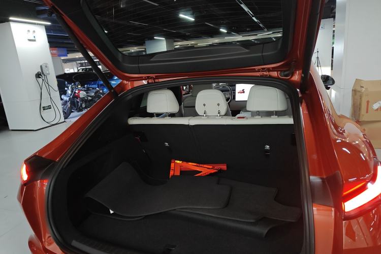 Used ONVO L60 2024 60 kWh Rear-Drive Version