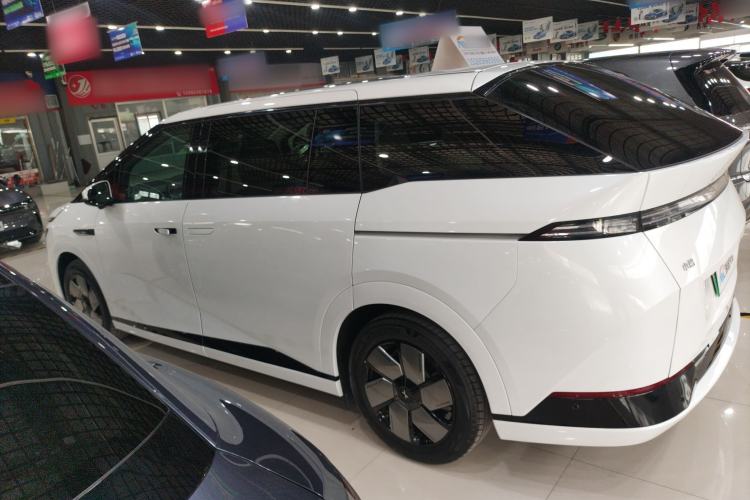 Used XPeng X9 2024 702 Ultra-Long Range Max