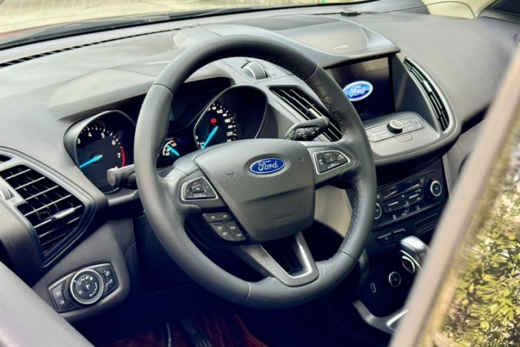 Used Ford Kuga 2019 EcoBoost 180 Two-Wheel-Drive Platinum Edition China VI Standard
