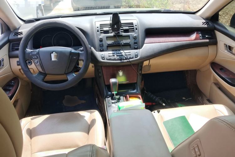 Used Toyota Crown 2010 2.5L Royal Leather Sunroof Edition Center Console