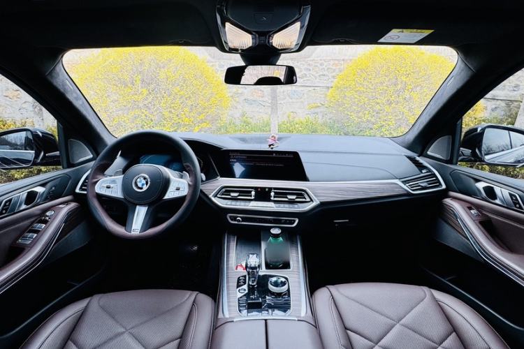 Used BMW X5 2022 xDrive 40Li M Sport Package
