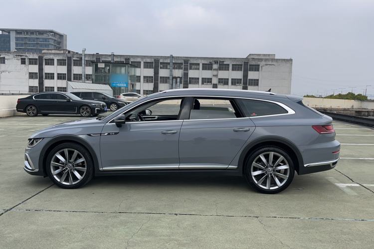 Used Volkswagen FAW-Volkswagen CC 2023 Hunting Vehicle 380TSI Hunter's Heart Edition