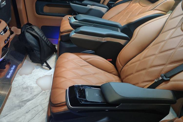 Used Mercedes-Benz Vito 2024 2.0T Business Version 7 Seats Left Rear Seat