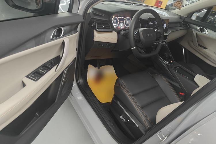 Used Lynk & Co 06 EM-P 2022 PHEV 84 km Range Pro Version