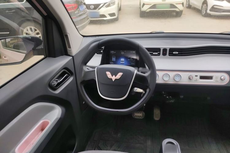 Used Wuling Hongguang MINIEV 2021 Macaron Premium Model – Lithium Iron Phosphate Steering Wheel