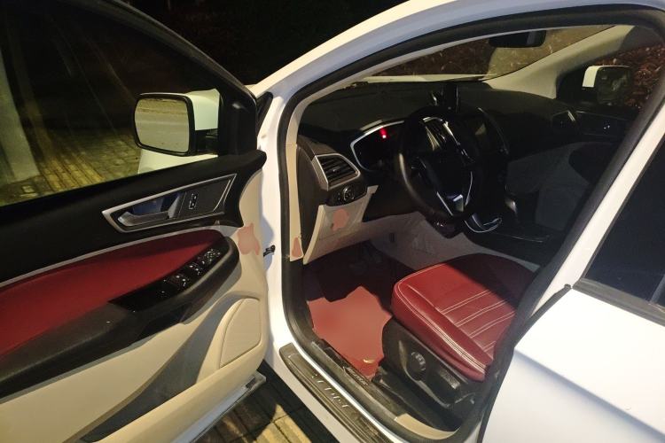 Used Ford Edge 2015 2.0T GTDi Two-Wheel-Drive Elite Edition
