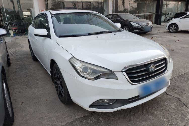 Used Bestune B50 2013 1.6L manual luxury version
