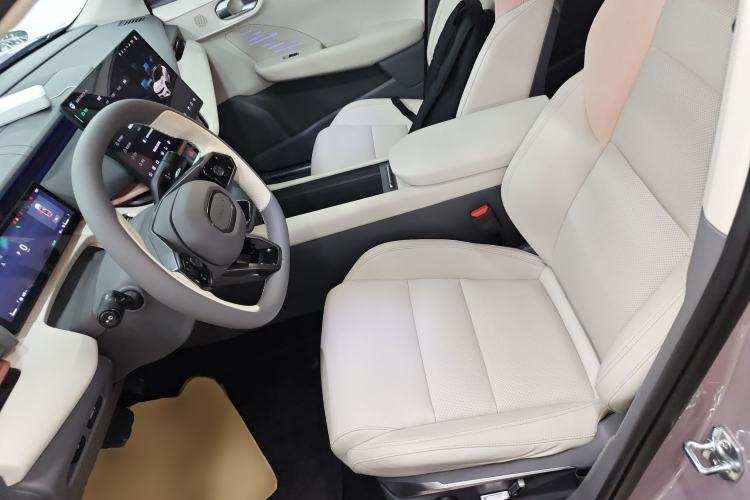 Used Lynk & Co 06 EM-P 2025 EM-P 126 Long-Range Halo