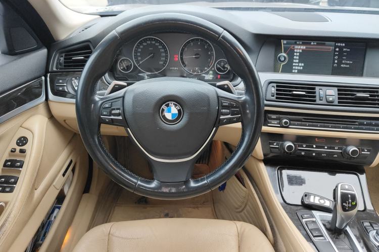 Used BMW 5 Series 2012 535Li Leading Model
