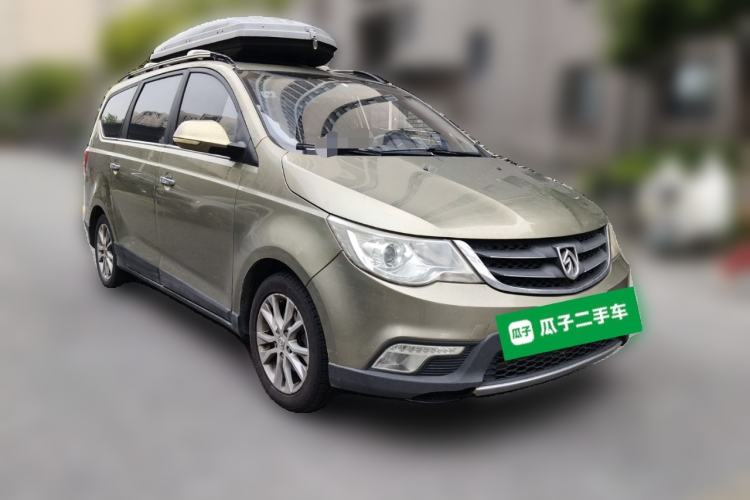 Used Baojun 730 2014 1.5L manual luxury trim 7 seats