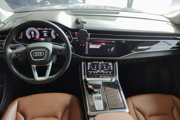 Used Audi Q8 2019 55 TFSI Luxury Dynamic Model