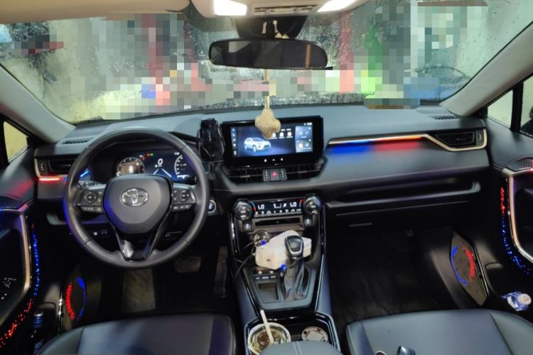 Used Toyota Wildlander 2024 2.0L CVT Two-Wheel Drive Urban Edition Center Console