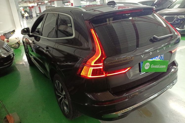 Used Volvo XC60 2023 B5 4x4 Smart Luxury Edition Exterior 2