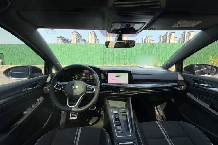 Used Volkswagen Golf 2023 Facelift 280TSI DSG R-Line Lite Interior 5