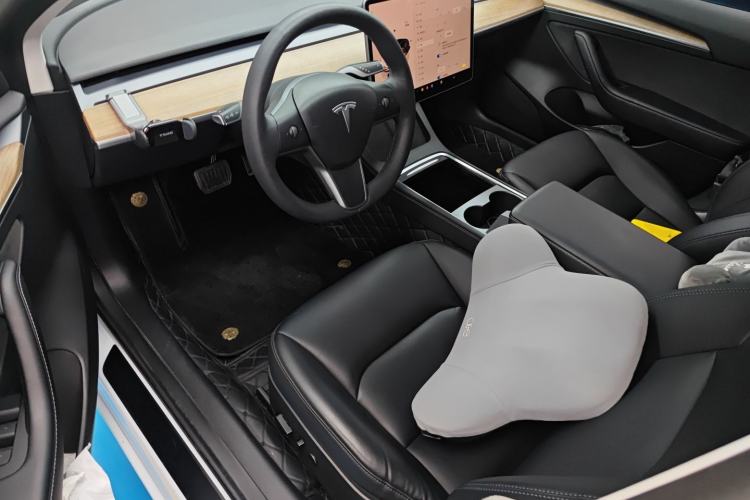 Used Tesla Model 3 2022 Rear-Wheel-Drive Version Left Front Seat