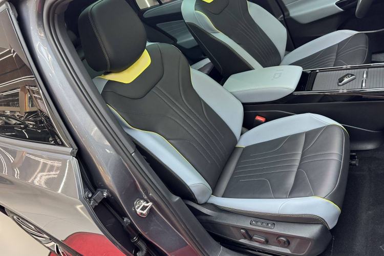 Used Volkswagen ID.4 X 2023 Smart Enjoyment Long-Range Version