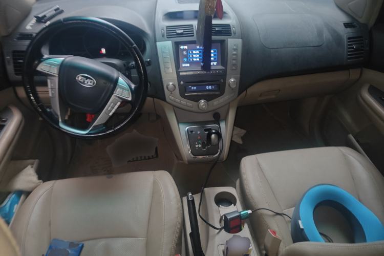 Used BYD S6 2012 2.4L Automatic Luxury Edition
