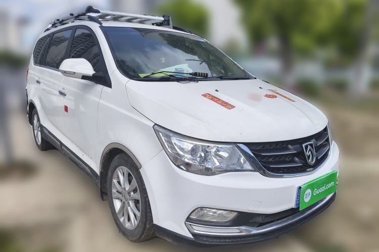 Used Baojun 730 2014 1.5L manual Comfort version 7 seats