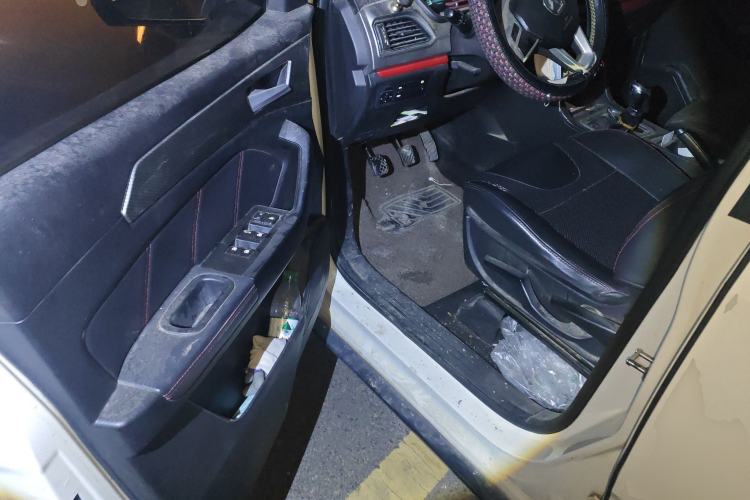 Used BAIC Weiwang M50F 2017 1.5L Standard Model
