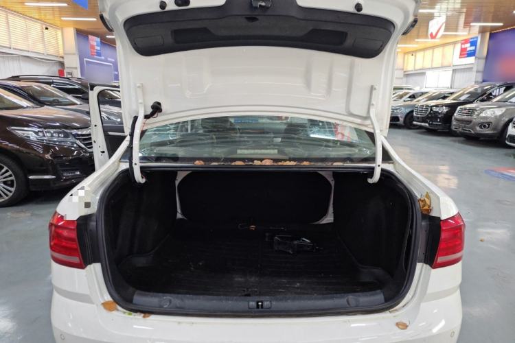 Used Volkswagen Lavida 2017 1.6L Manual Fashion Edition