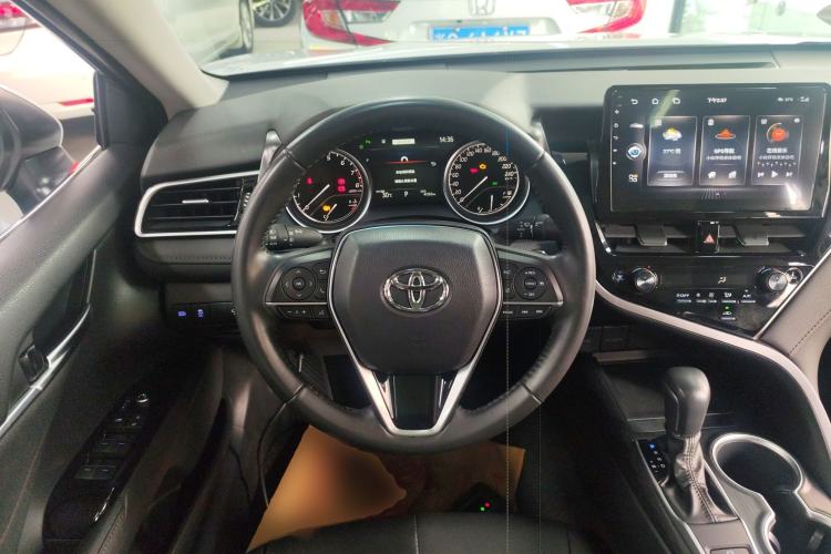 Used Toyota Camry 2021 2.0G Luxury Edition
