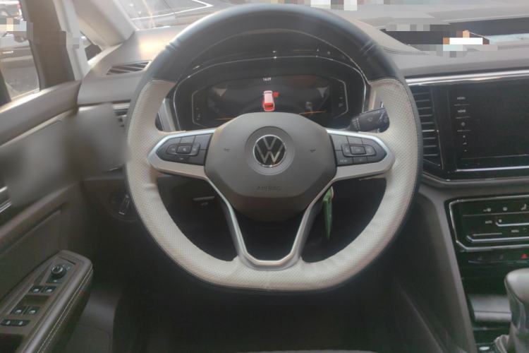 Used Volkswagen Viloran 2020 330TSI Business Edition Steering Wheel