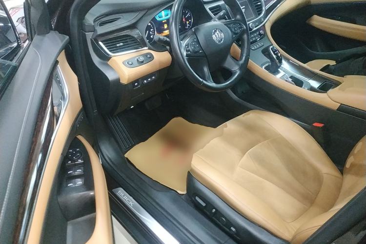 Used Buick LaCrosse 2016 28T Luxury Version Driver Seat