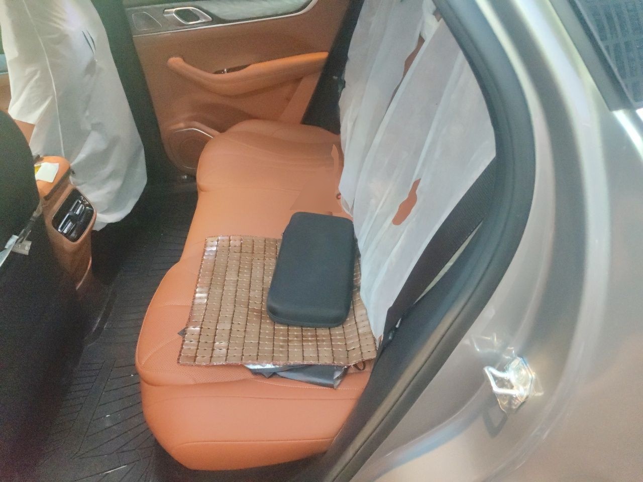 Geely Galaxy M7 2026 Model Yuanyoujia 225km Exploration+ Edition — снимка 17