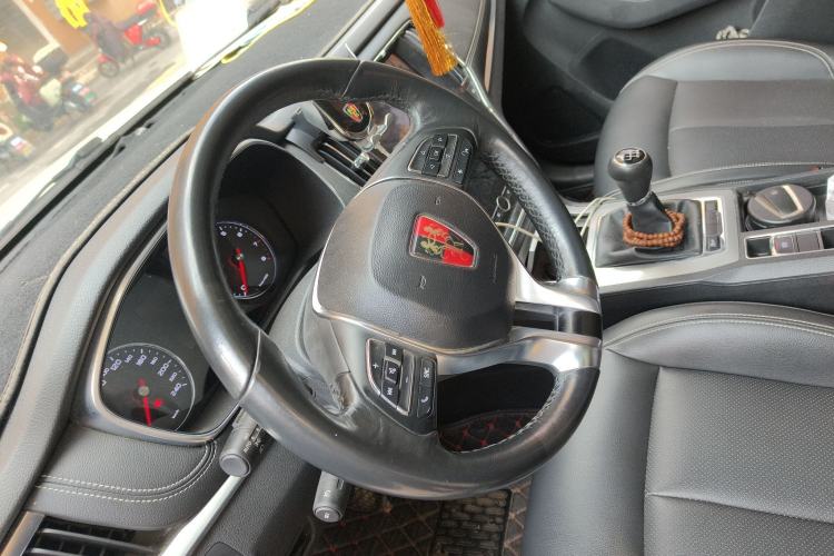 Used Roewe RX5 2018 20T Two-Wheel Drive Manual Internet Smart Edition