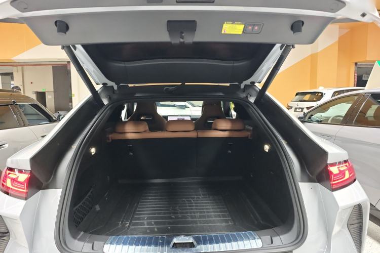 Used BYD Song L EV 2025 662 km Advanced Intelligent Driving Version
