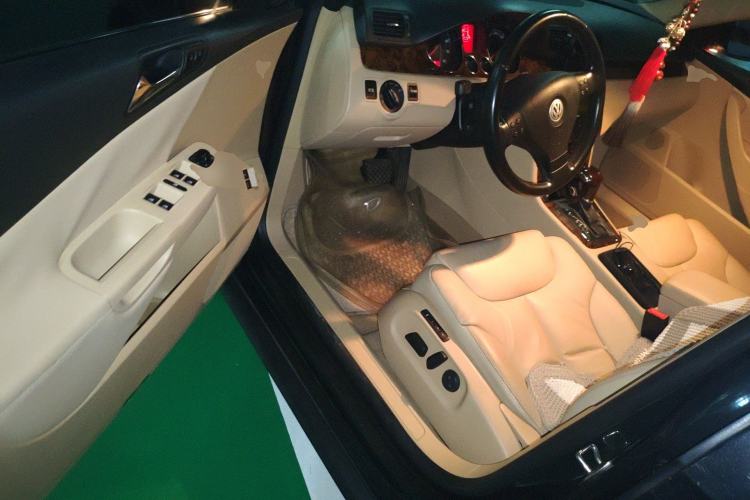 Used Volkswagen Magotan 2007 1.8 TSI Automatic Comfort Model Driver Seat