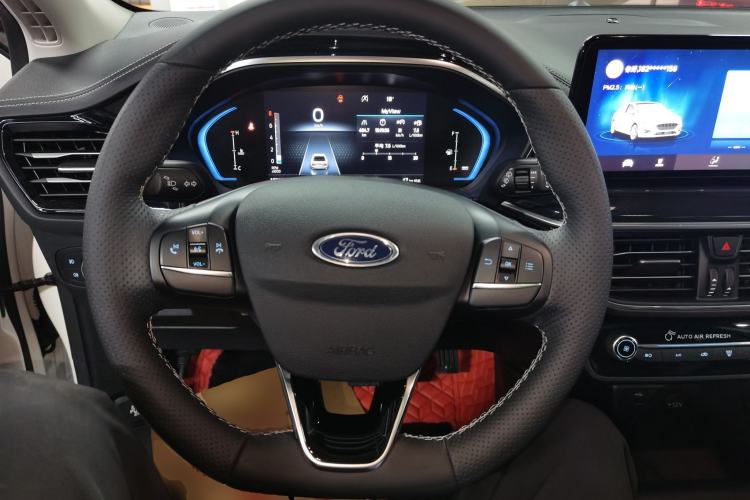 Used Ford Focus 2021 Hatchback EcoBoost 180 Automatic Titanium Edition Steering Wheel