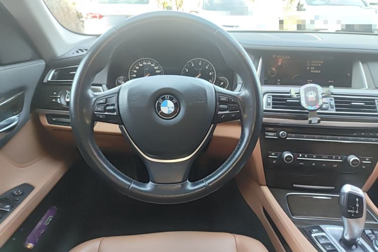 Used BMW 7 Series 2014 730Li Premium Edition Steering Wheel