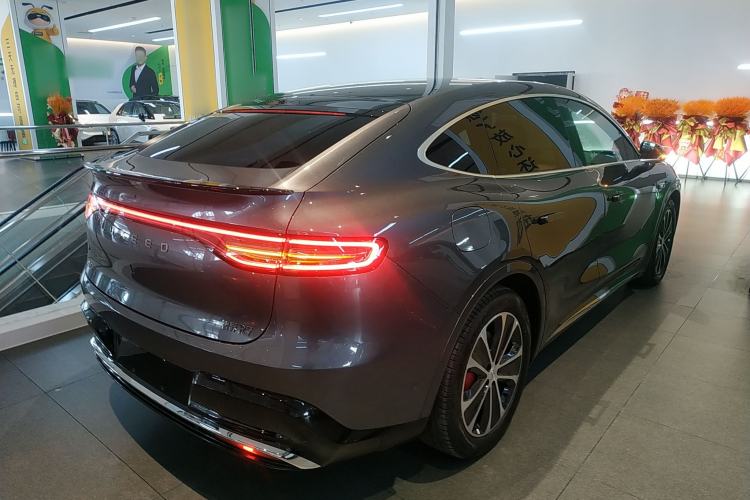 Used Hima Luxeed R7 2026 Model Range-Extending Ultra
