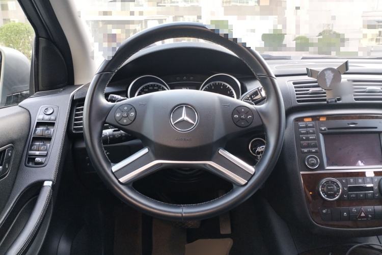 Used Mercedes-Benz R-Class 2011 R 350 L 4MATIC Steering Wheel