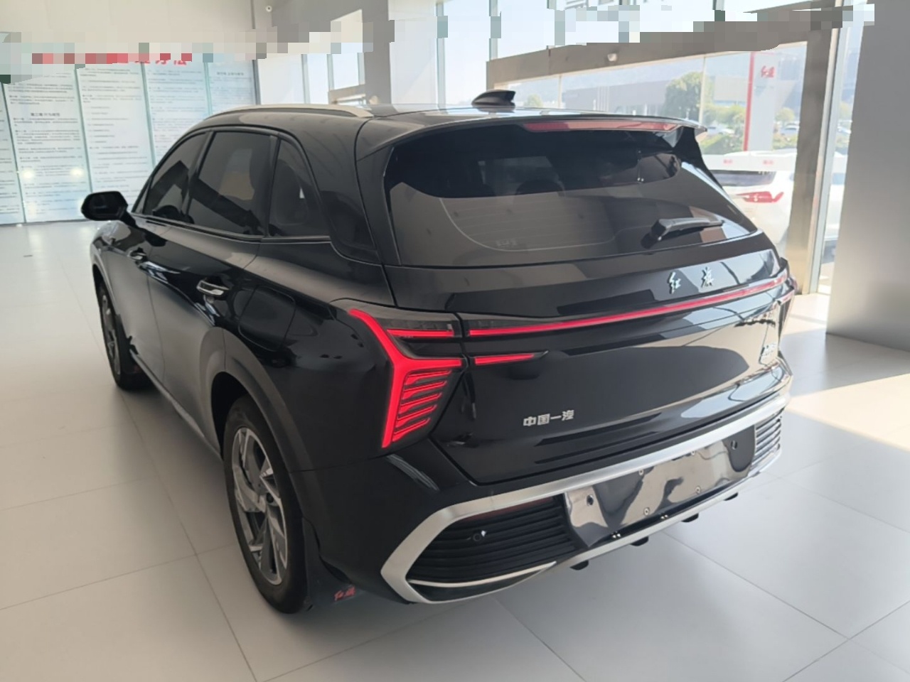 Hongqi HS3 PHEV 2025 Model 117km Jingwei Edition — снимка 4