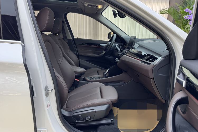 Used BMW X1 2020 sDrive25Li Leading Model
