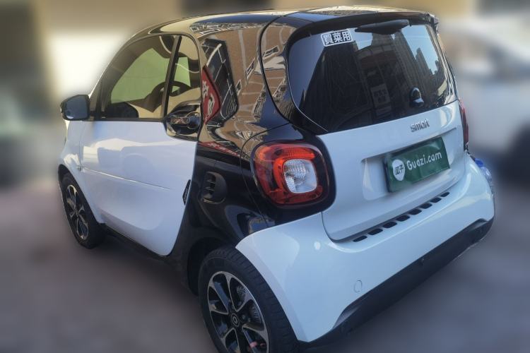 Used smart fortwo 2015 1.0L 52 kW Hardtop Passion Edition