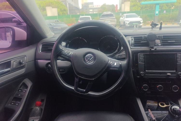 Used Volkswagen Sagitar 2017 1.6L Manual Comfort Model Steering Wheel