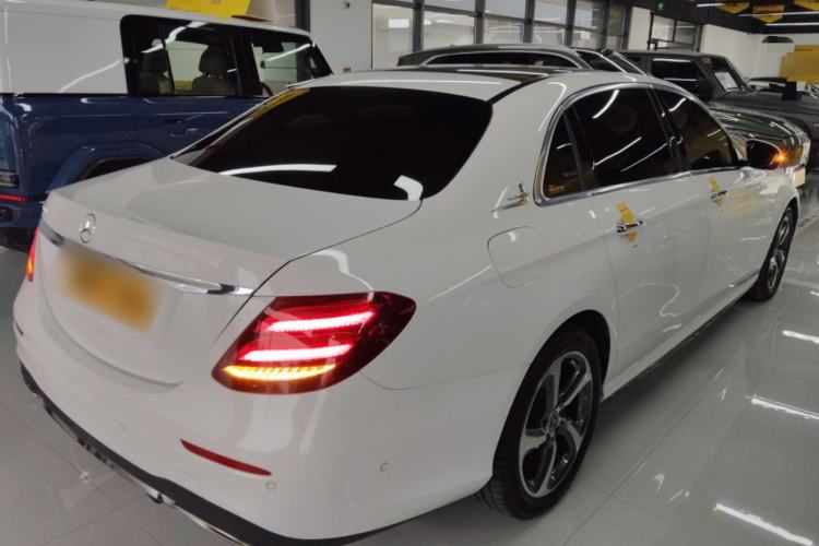 Used Mercedes-Benz E-Class 2019 E 300 L Sporty and Stylish Model
