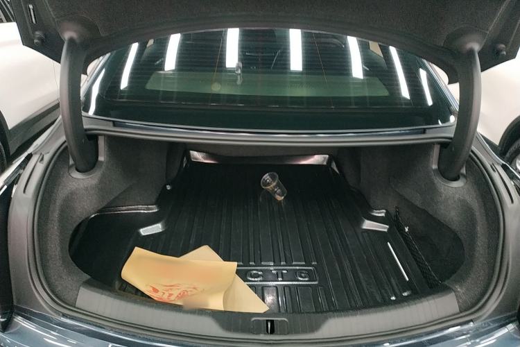 Used Cadillac CT6 2023 28T Platinum Edition Trunk